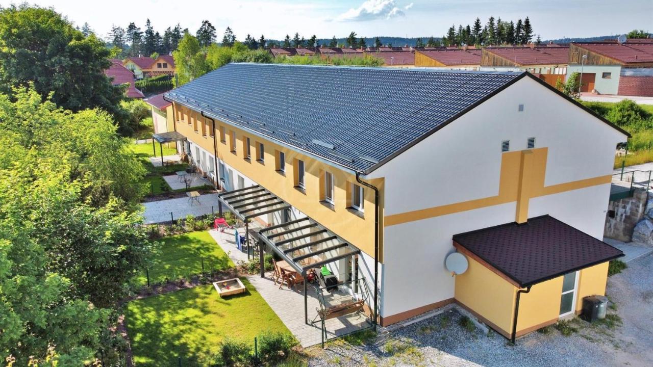 Private Luxury Apartments Frymburk Exterior photo